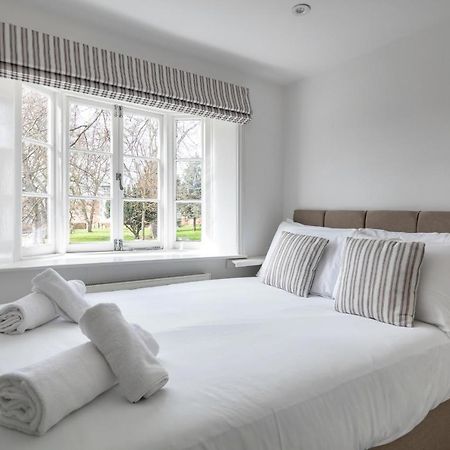 Western Cottage Уиндзор Екстериор снимка
