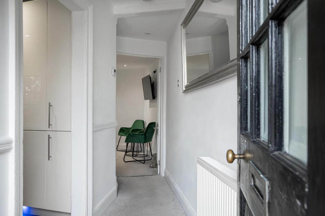 Western Cottage Уиндзор Екстериор снимка